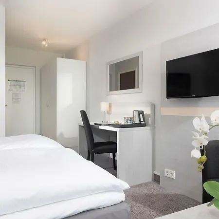 Des Nordens Flensburg Wellness & 4* Kruså